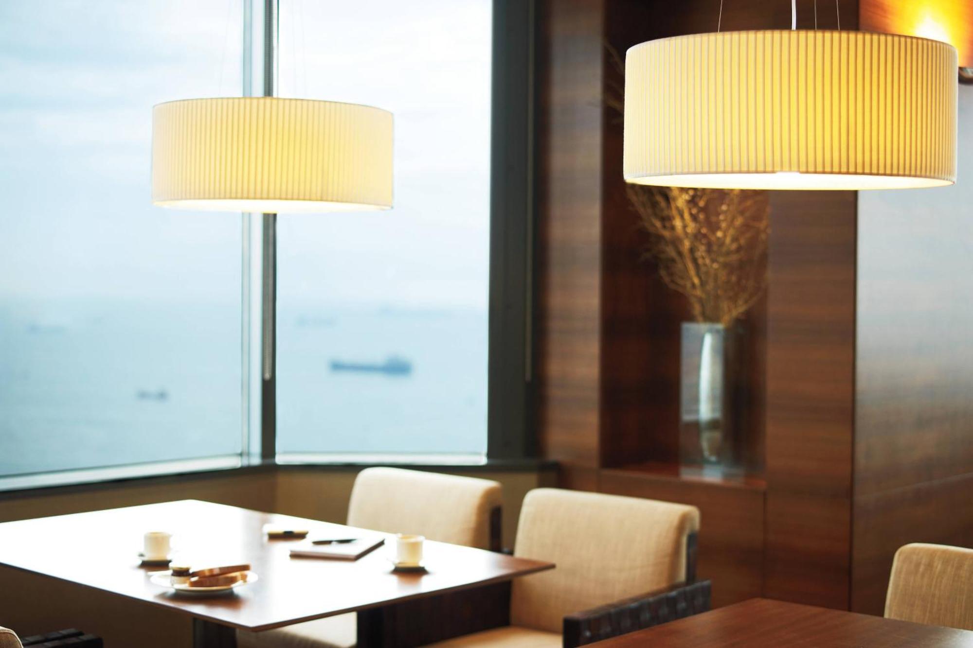 Executive Suite Club Lounge Access Sea View